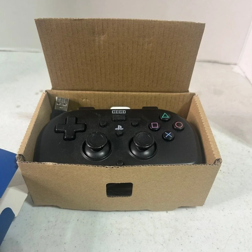 Hori Wired Mini Gamepad for PS4 Black PlayStation 4 Controller PS4-099E